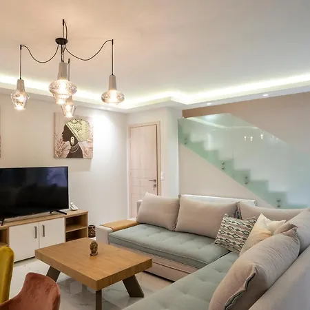 빌라 Helxis 카노니